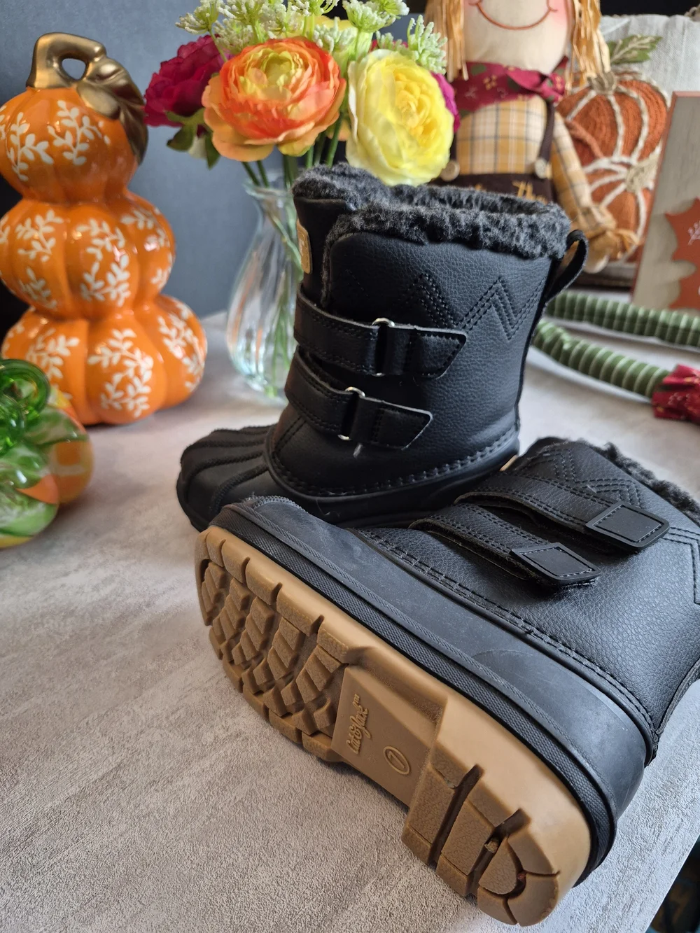 Cat & Jack Kids Black Winter Boots - Cozy Faux Fur Lined. Size 7